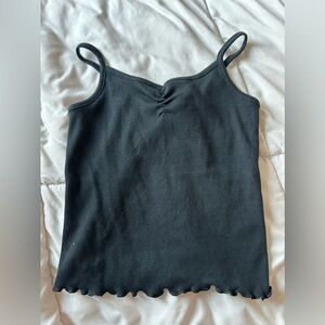 super cute black cropped tank top!
